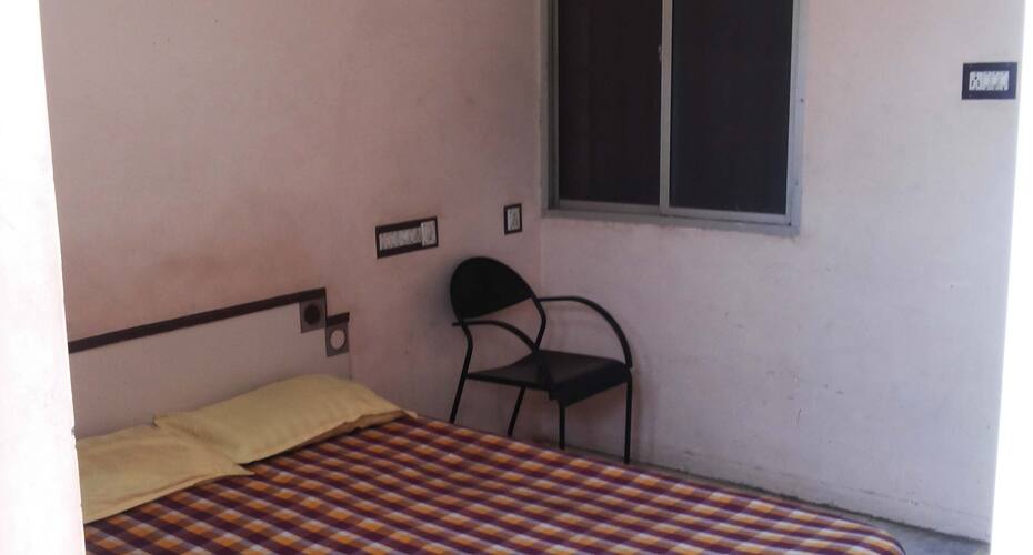 Sri Pandian Lodge, Theni 5